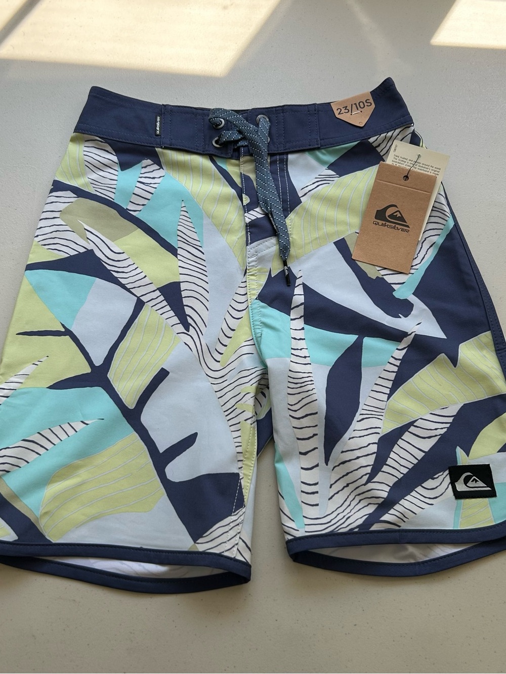 Quiksilver Boardshorts 23/10S Coronet Blue Scallop Fit New